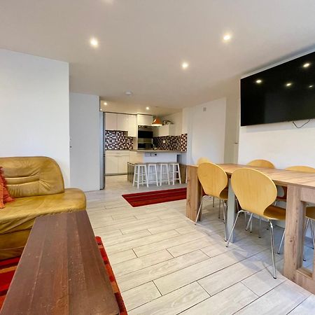 Vernon Place Town Centre, Vernon Cottage 3-Bed With Parking, 1A Vernon Court 2-Bed With Parking, 1B Studio No Parking, Off The High Street Next To Sandford Park Cheltenham Exteriör bild